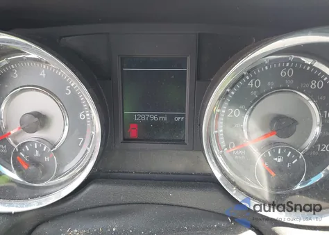 2011 Chrysler Town & Country Touring из США, поврежденный, VIN 2A4RR5DG8BR682128